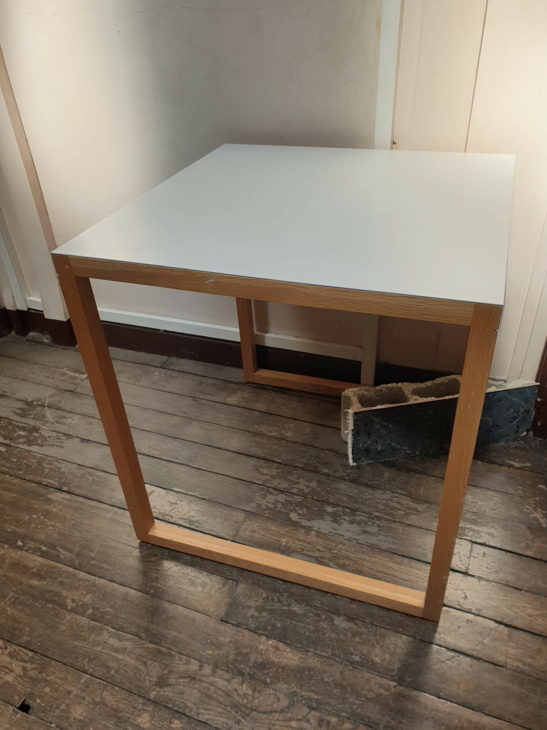 Table Habitat KILO Bois et acier laqué – Image 3