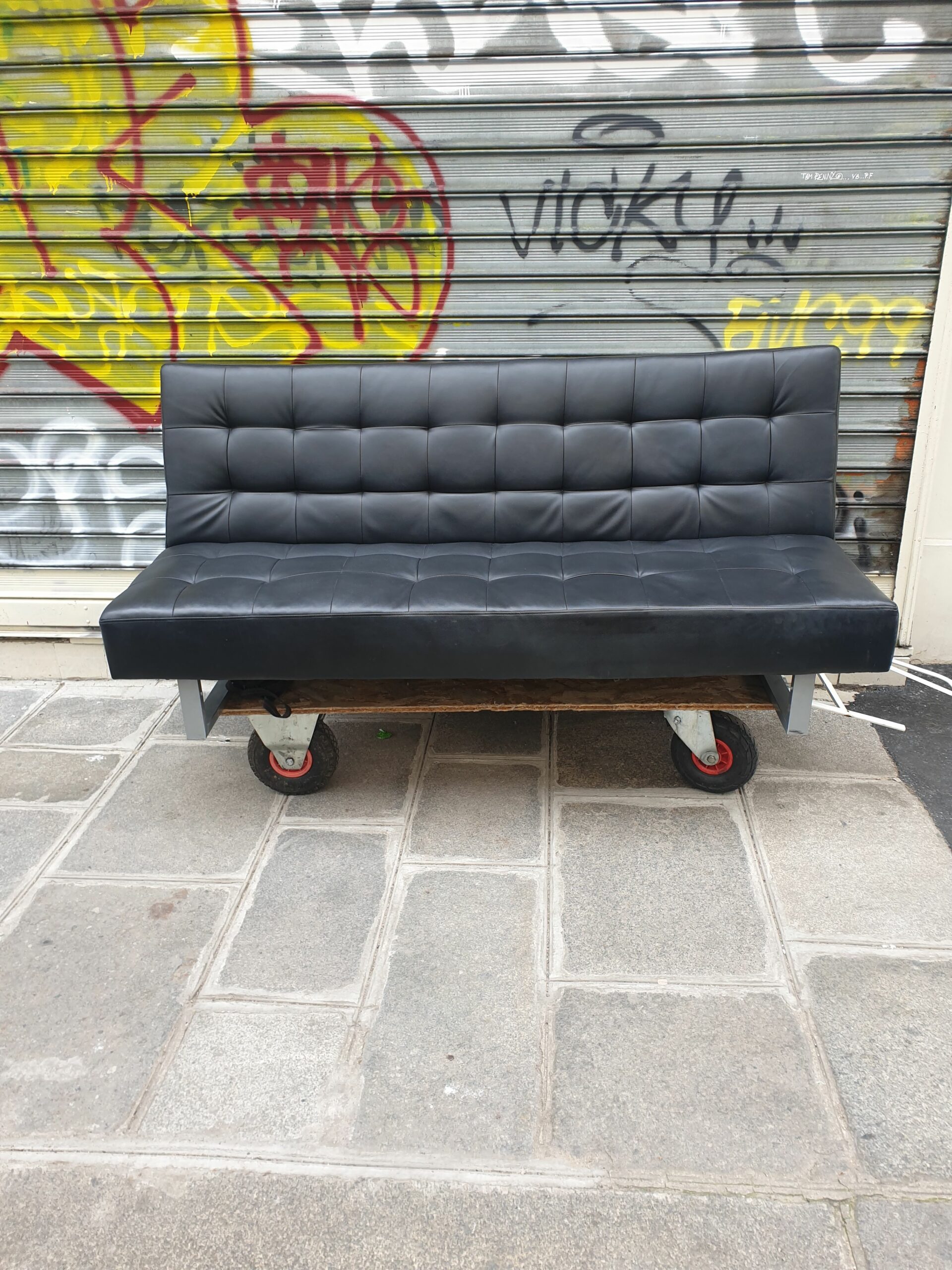 Banquette clic-clac design Skaï et Acier – Image 4
