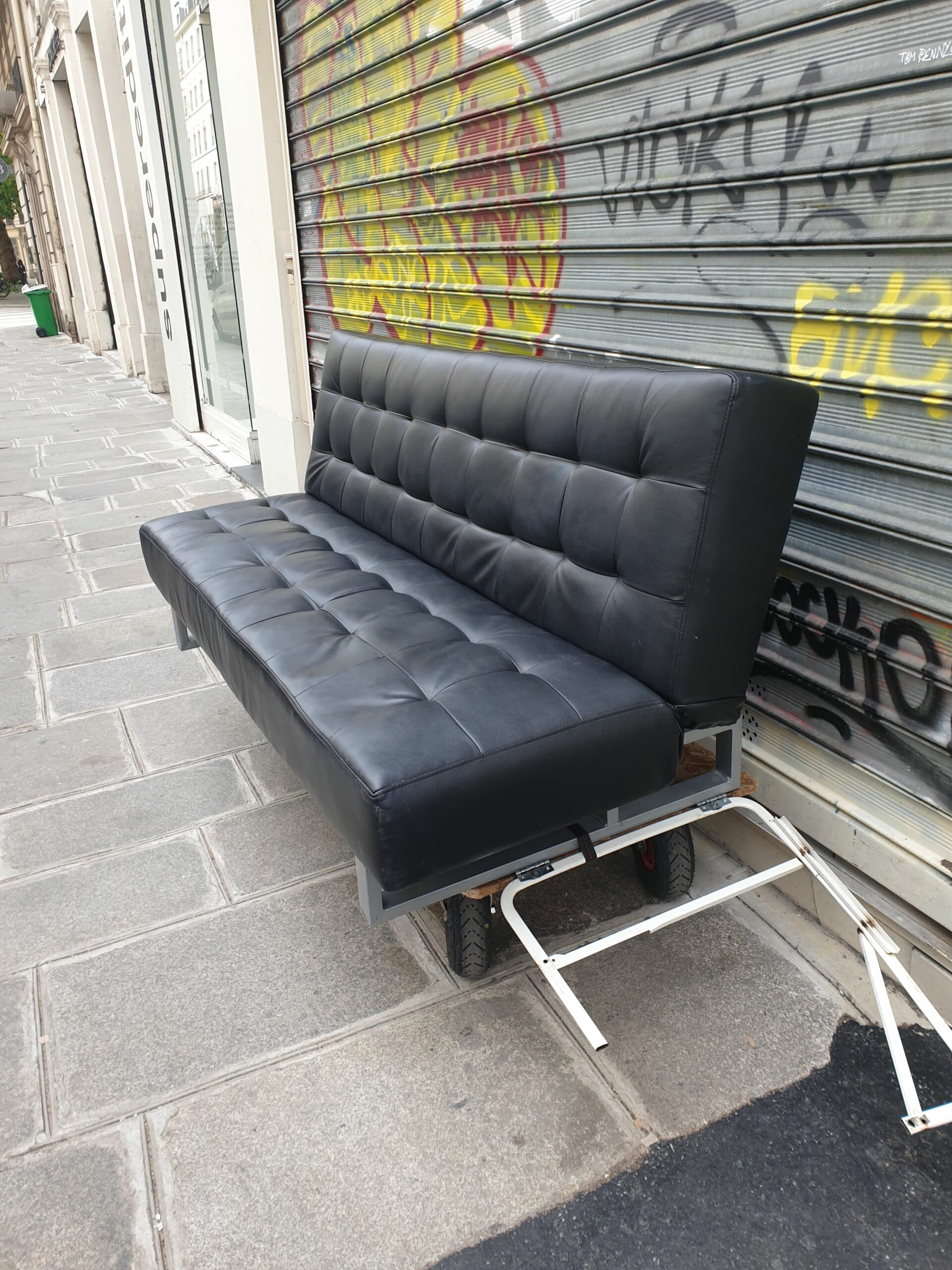 Banquette clic-clac design Skaï et Acier – Image 5