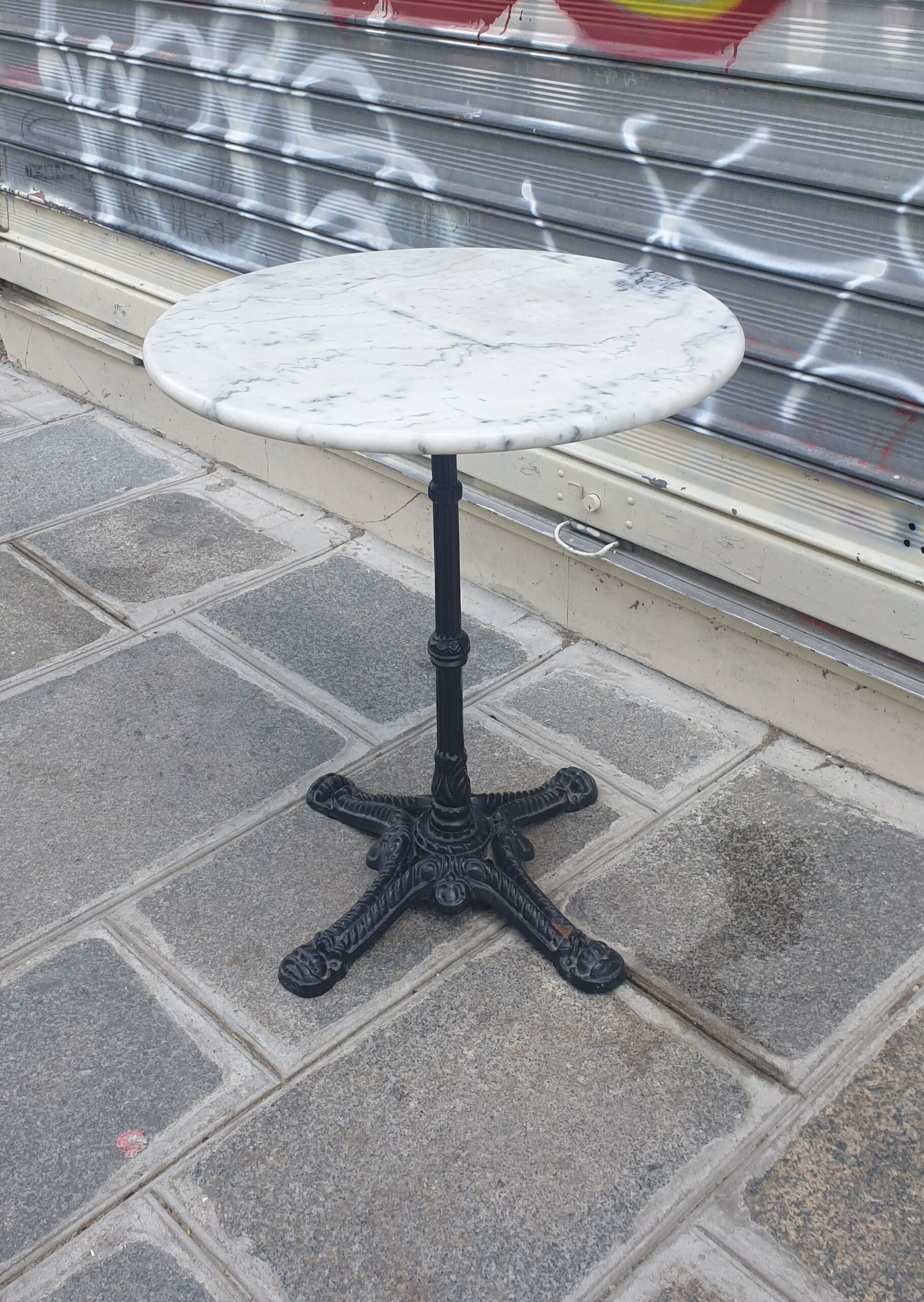 Table bistro marbre et fonte – Image 2