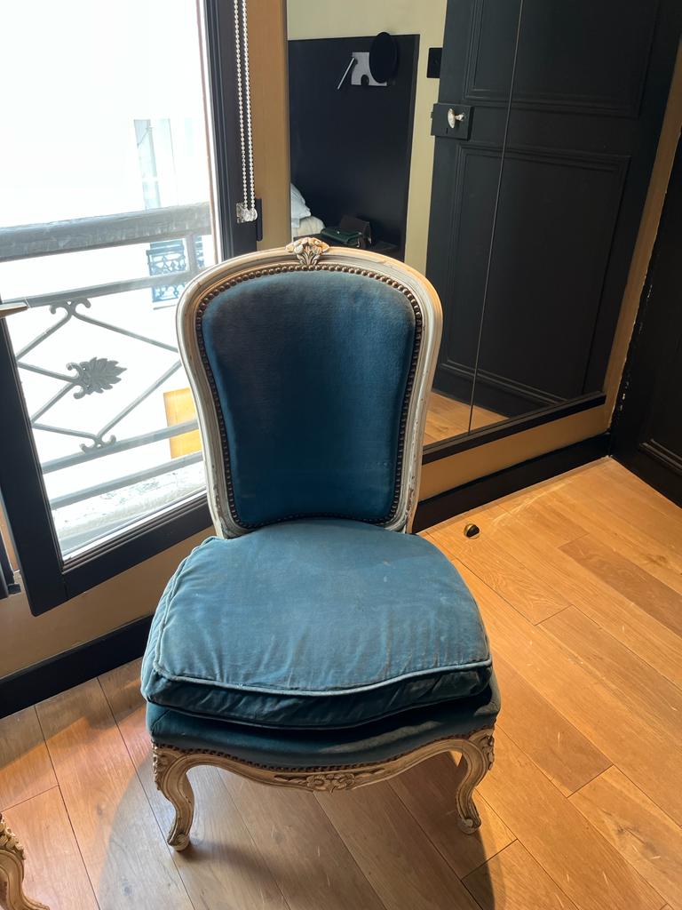 2 chauffeuses velours bleu style Louis XV – Image 4