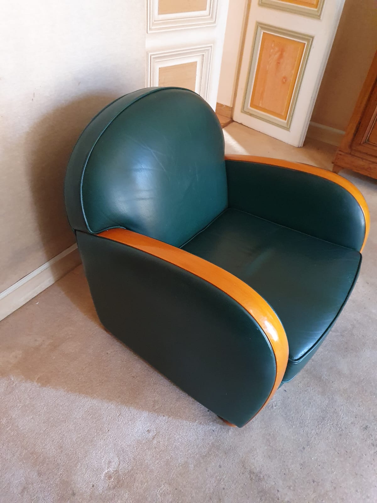 Paire de Fauteuil Anglais cuir vert et bois – Image 2