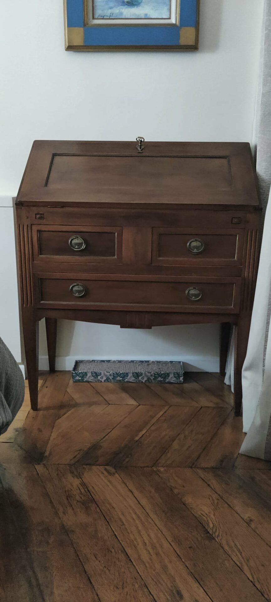 Bureau dos d'âne en noyer – Image 2