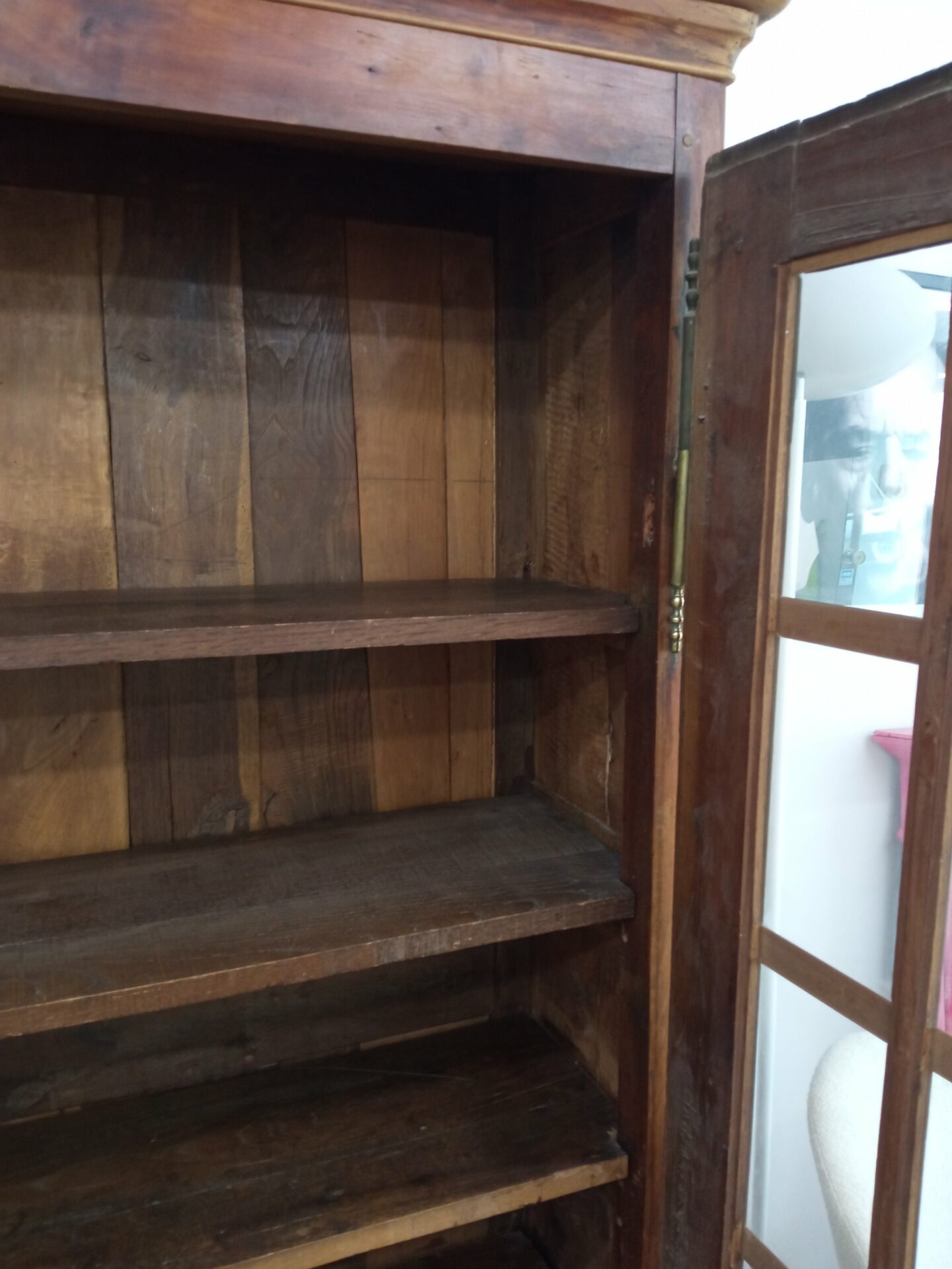 Armoire vitrine ancienne en bois – Image 4