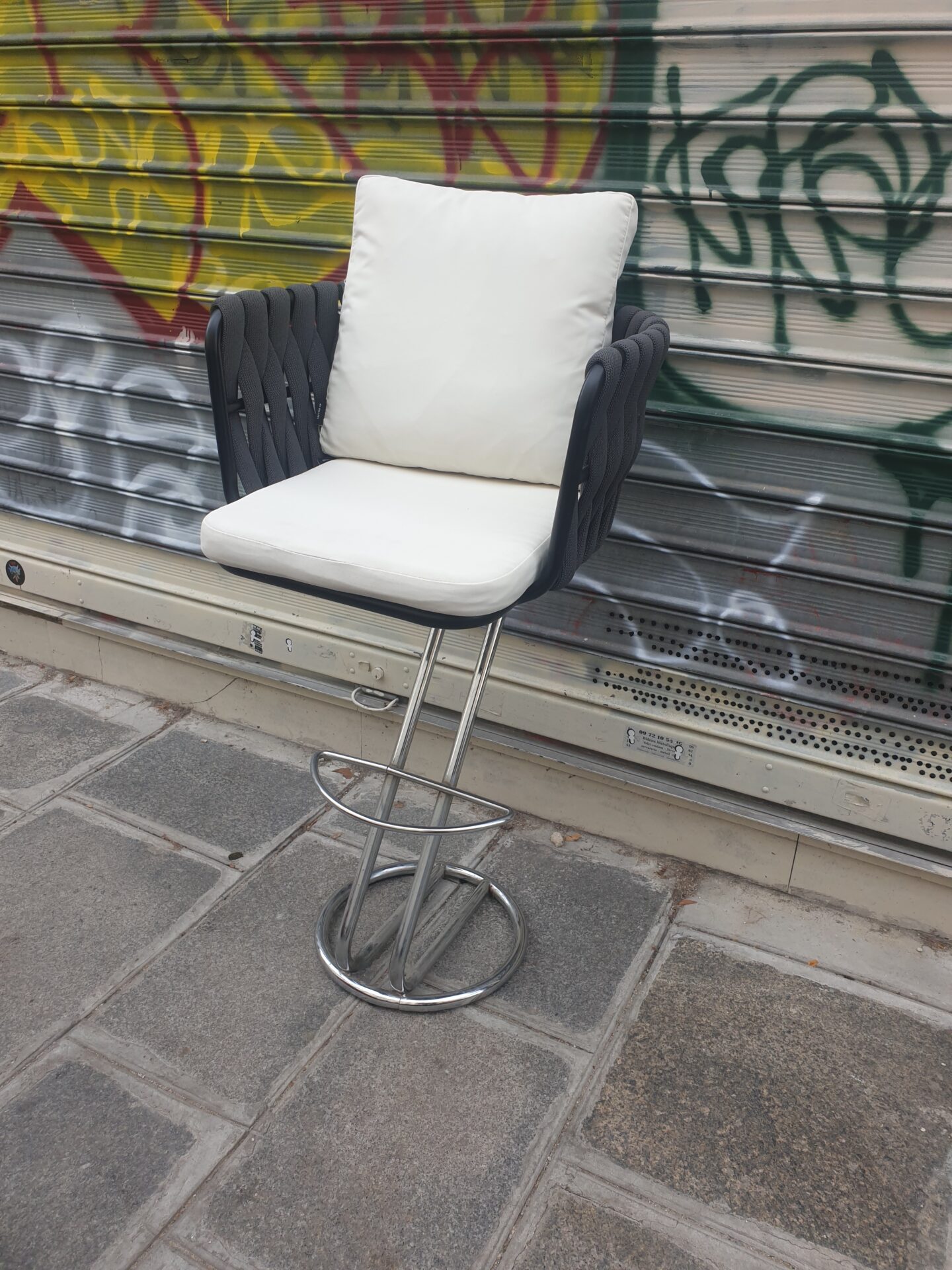 Fauteuil / Tabouret de bar upcyclé – Image 4