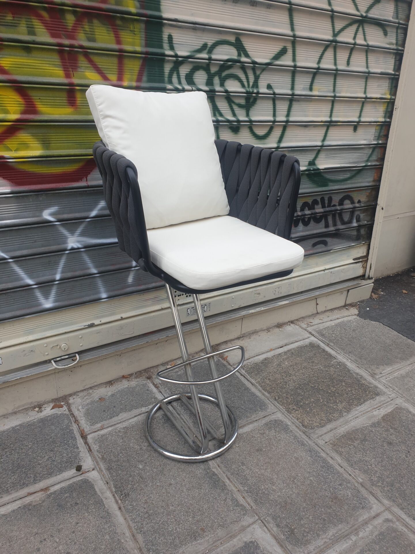 Fauteuil / Tabouret de bar upcyclé – Image 3