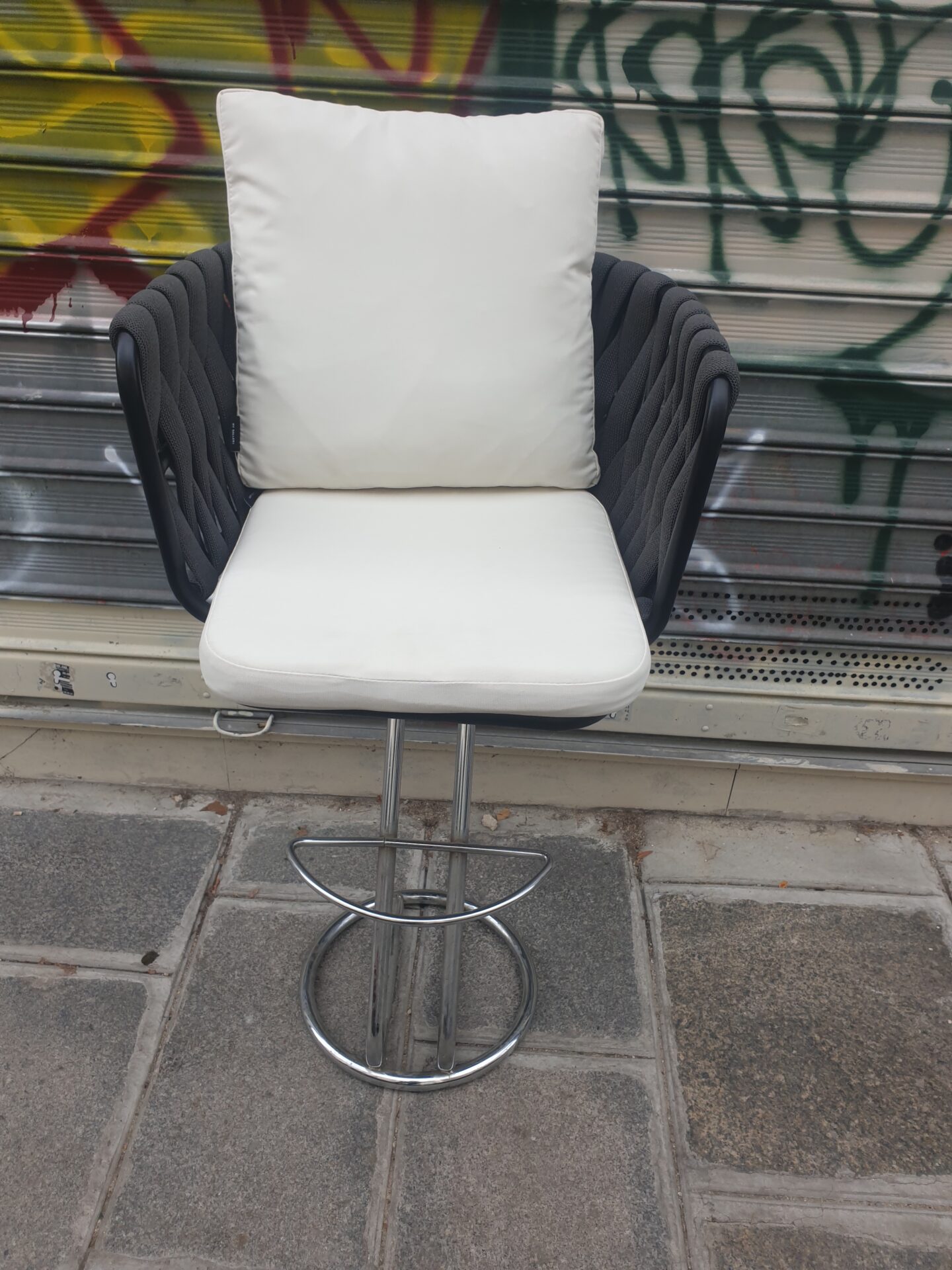Fauteuil / Tabouret de bar upcyclé – Image 2