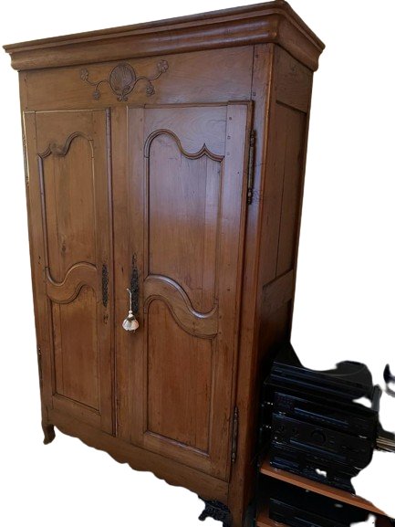 Armoire/ penderie ancienne en bois