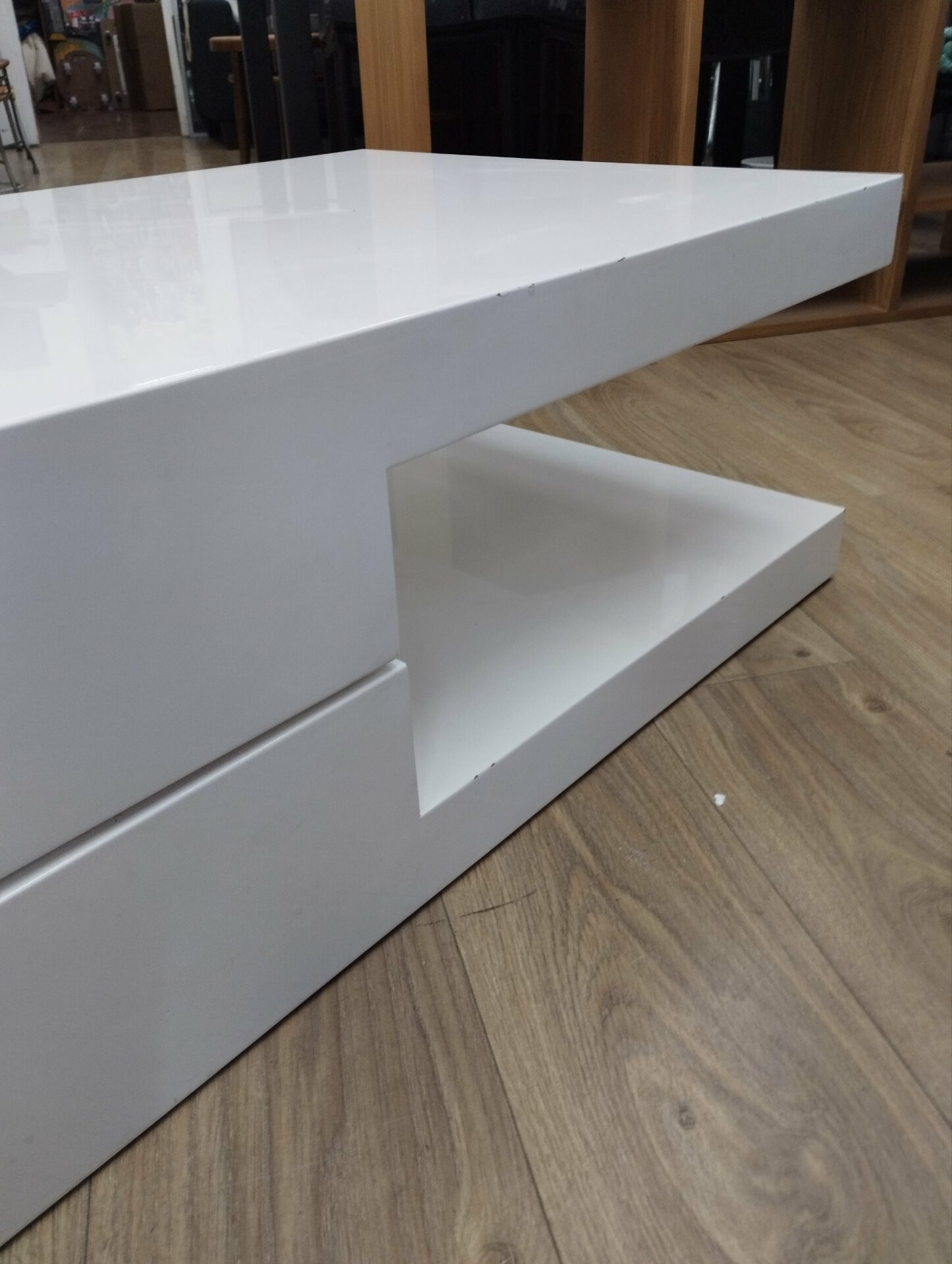 Table basse laquée blanche plateau tournant – Image 2
