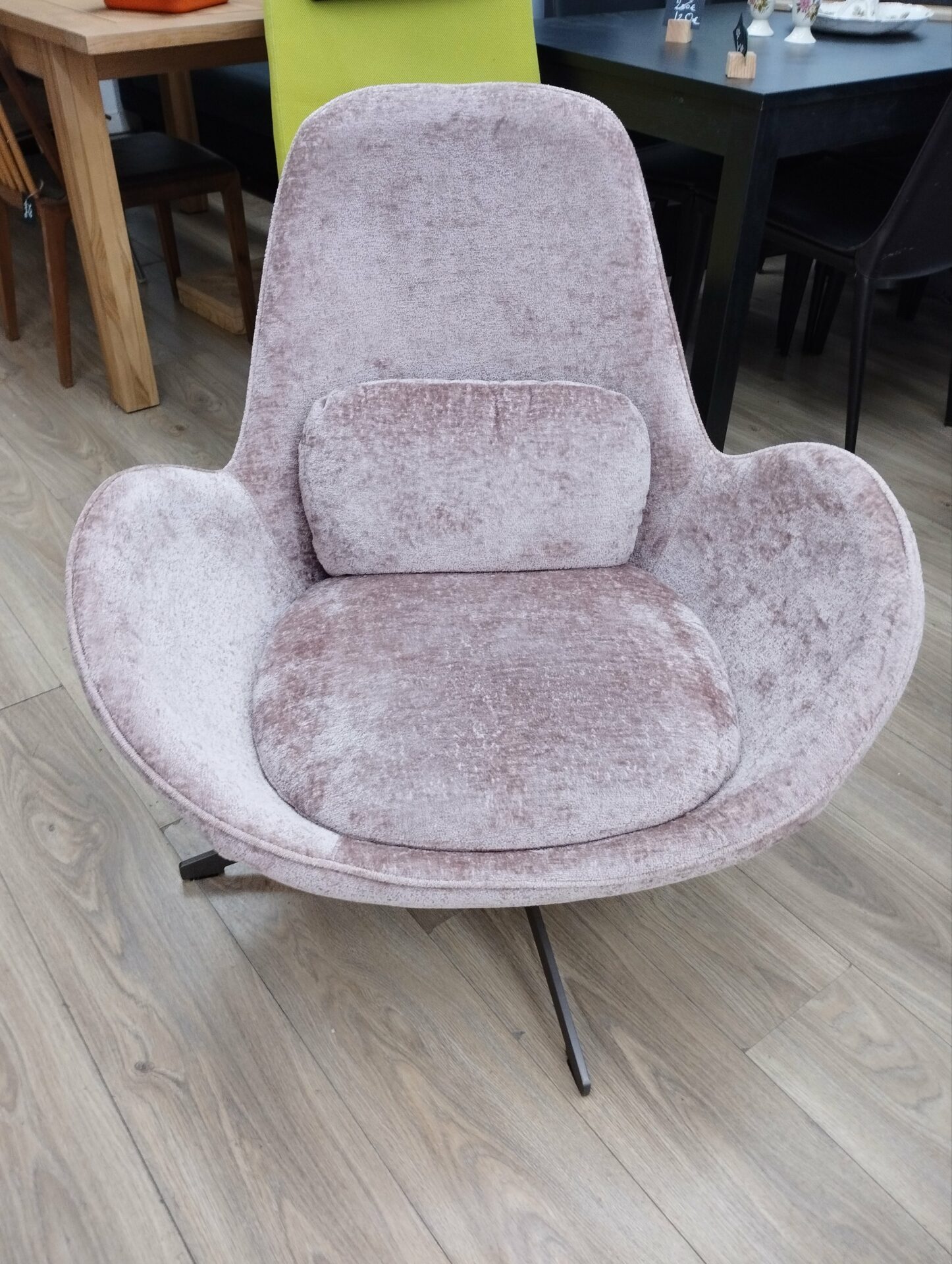 Fauteuil Queen Calicosy rose vieilli – Image 2