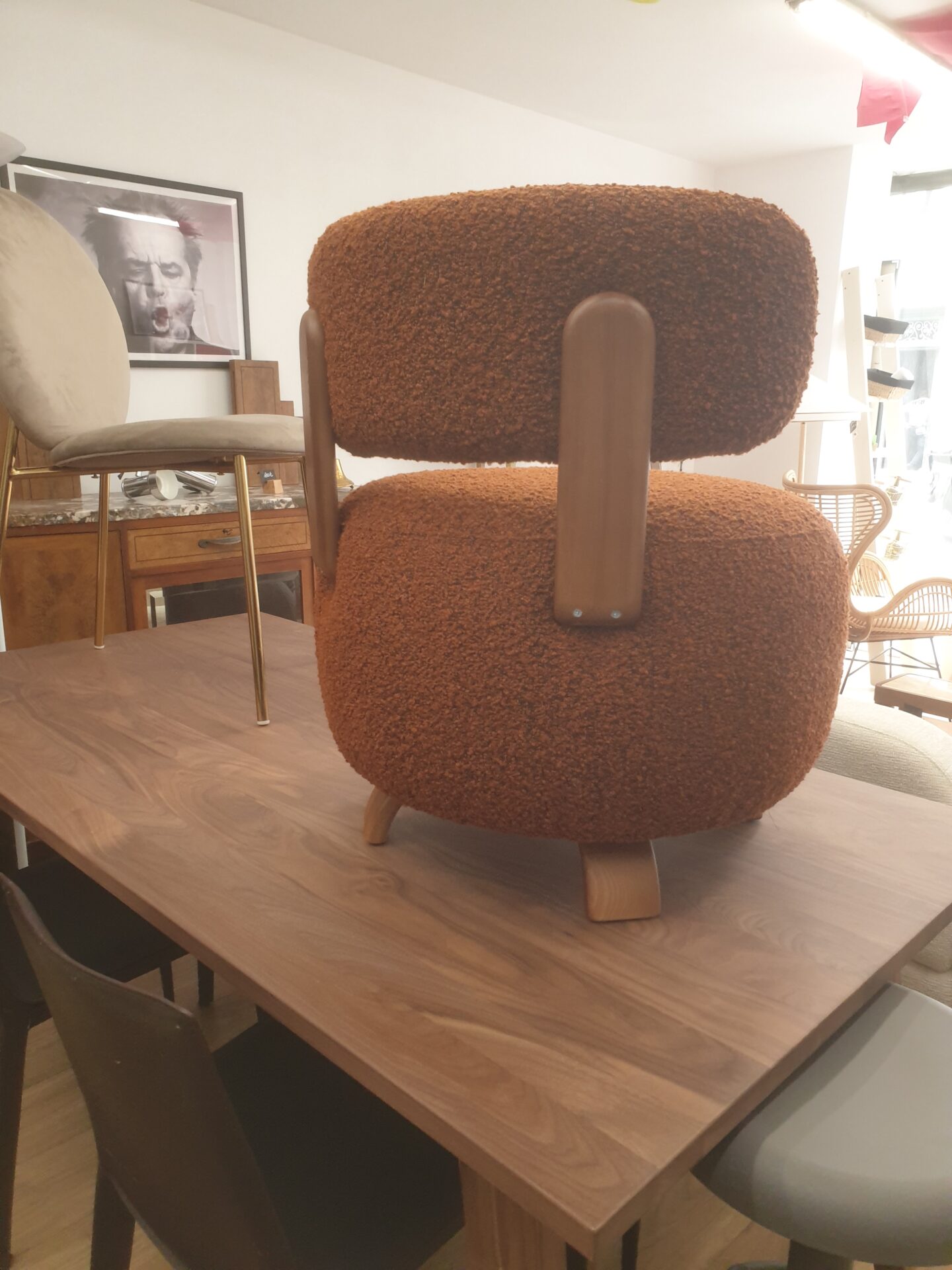 Fauteuil / pouf PLATON tissu Rouille bouclée – Image 3