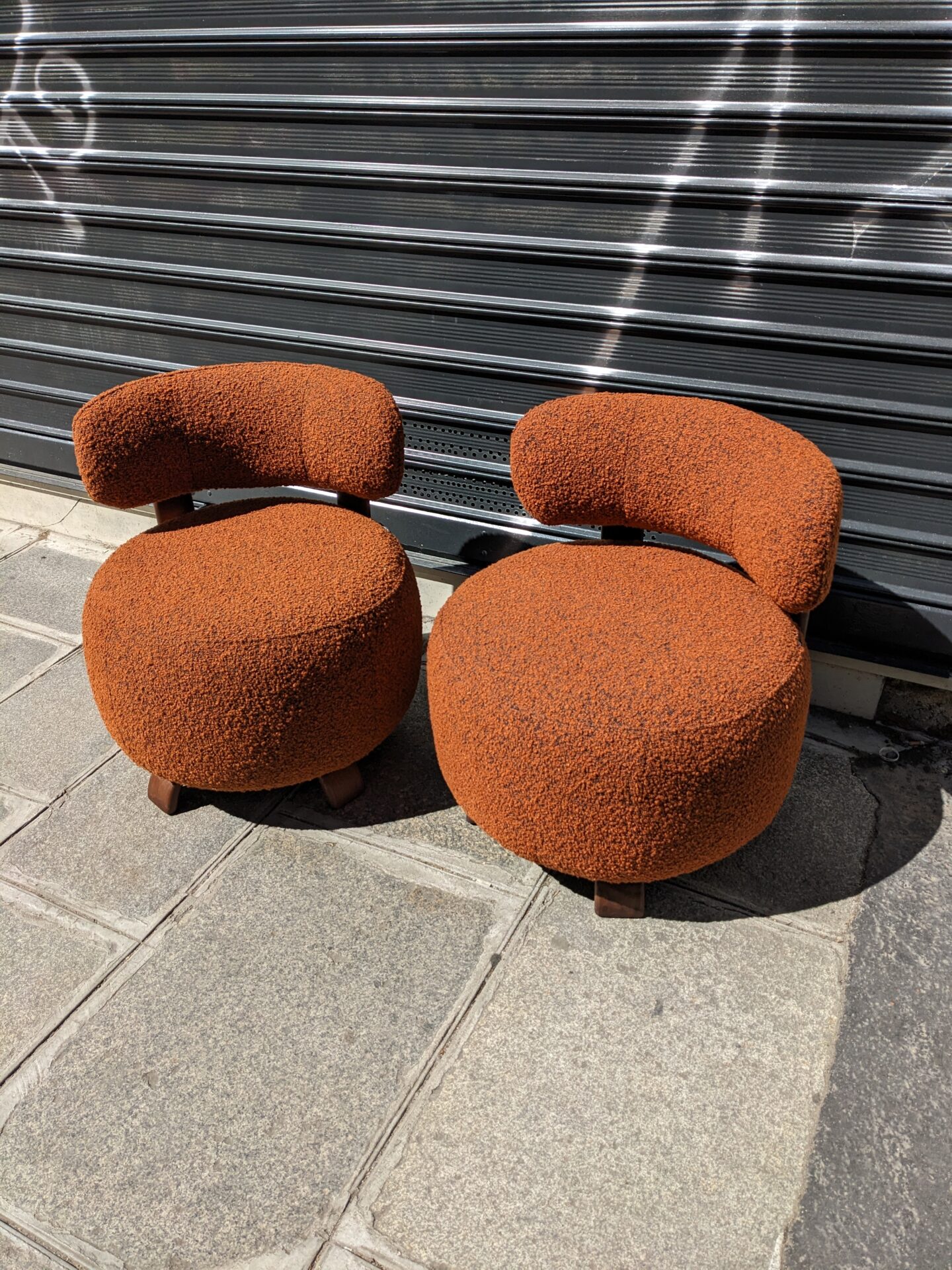 Paire de Fauteuils PLATON tissu Rouille bouclée – Image 6