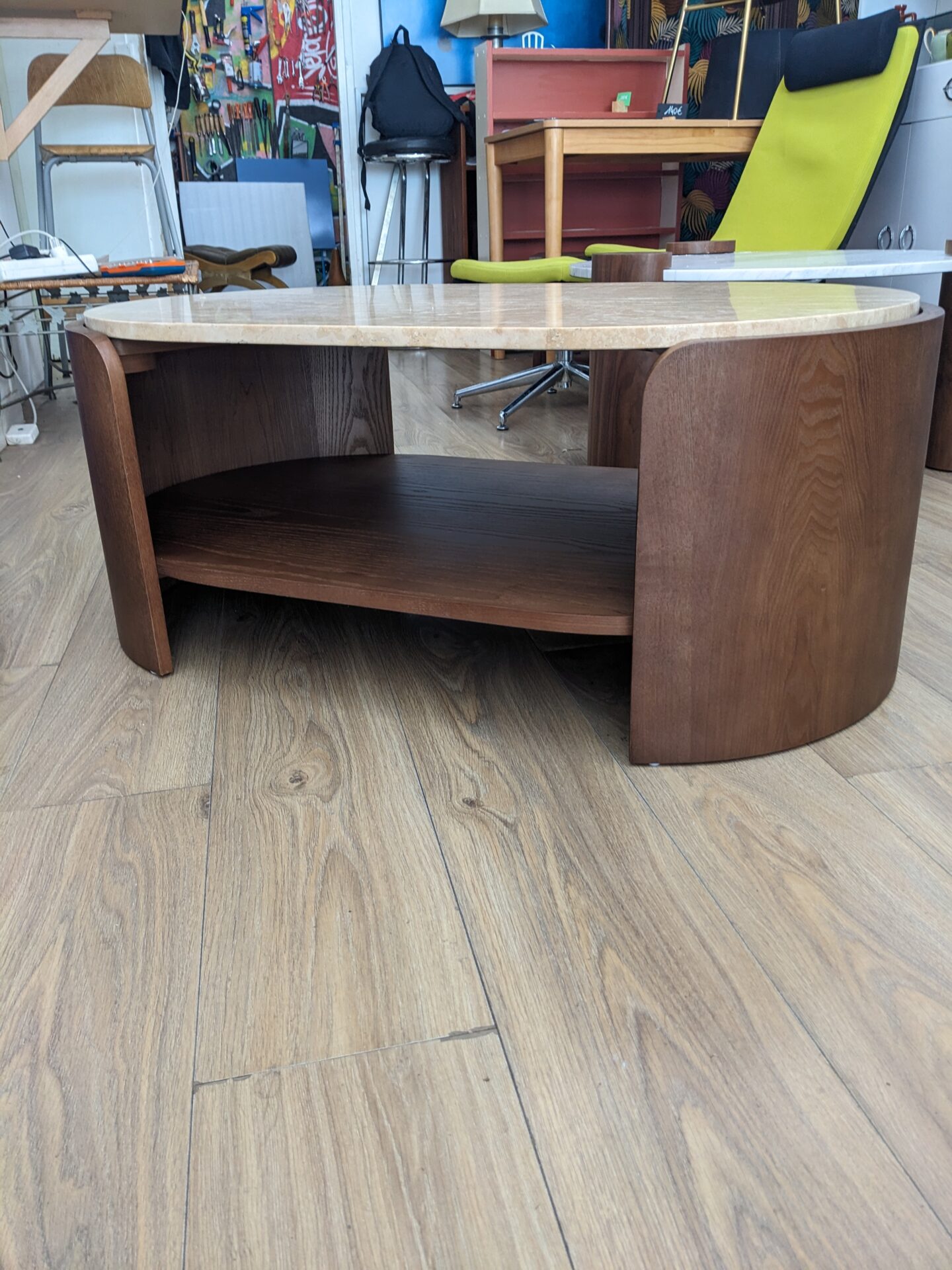 Table basse noyer et travertin "kintsugi" ELIPSE – Image 2