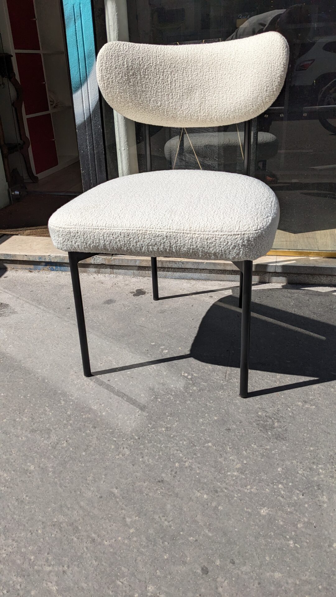 Chaise JASPER bouclette blanc – Image 3
