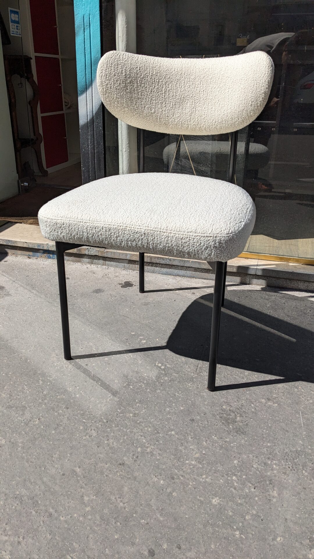 Chaise JASPER bouclette blanc – Image 4