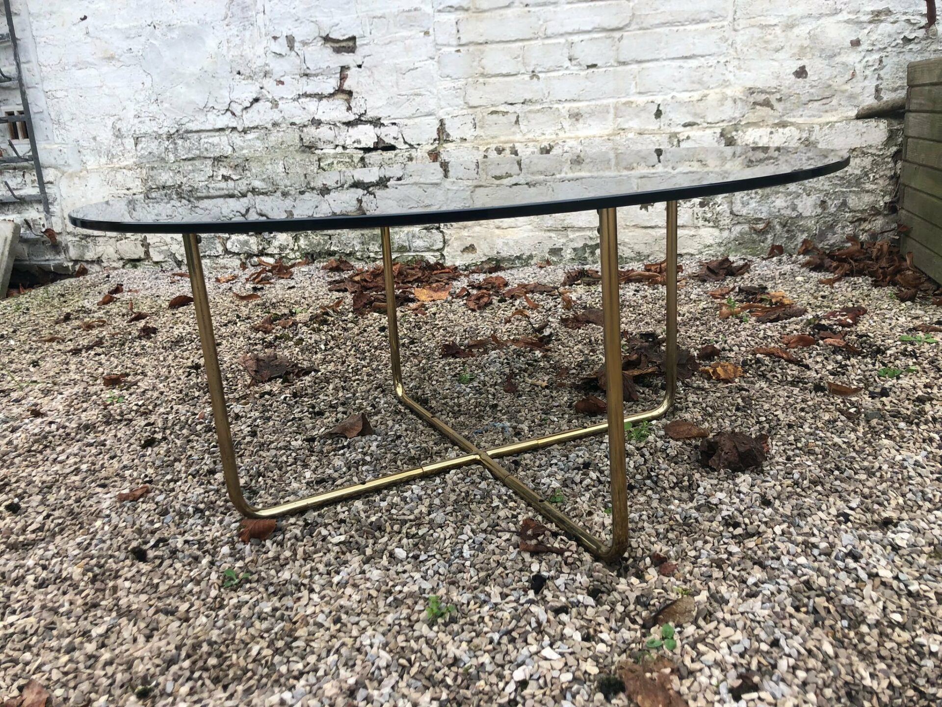 Table basse verre et laiton – Image 4