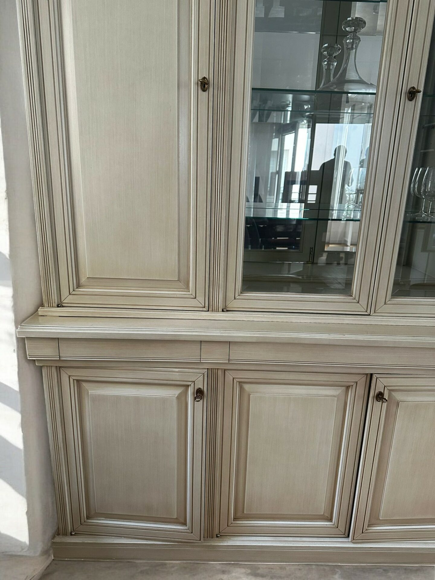 Buffet / Vaisselier blanc à 2 corps – Image 4