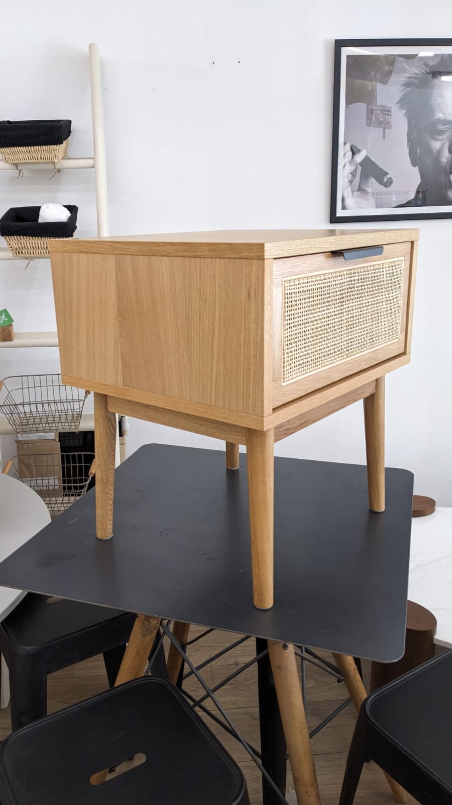 Table de chevet en bois et cannage 1 tiroir – Image 7