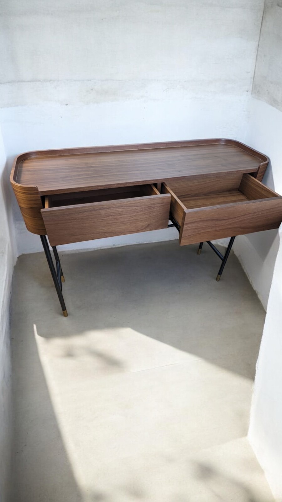 Bureau / Console JEFFREY noyer et acier noir – Image 4