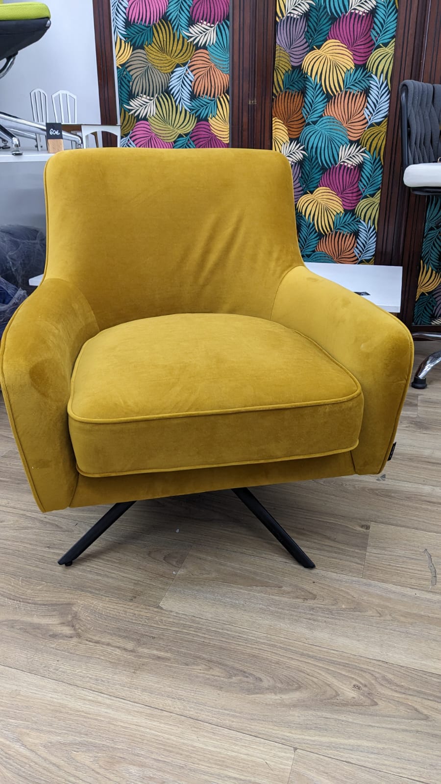 Fauteuil golden gun moutarde – Image 3