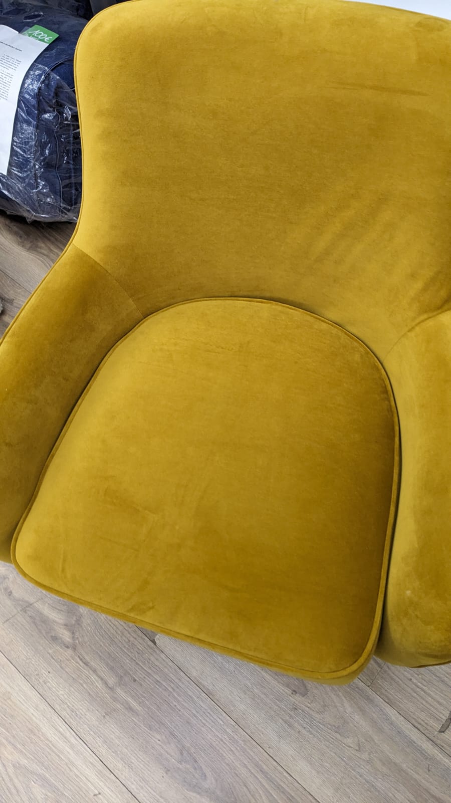 Fauteuil golden gun moutarde – Image 4