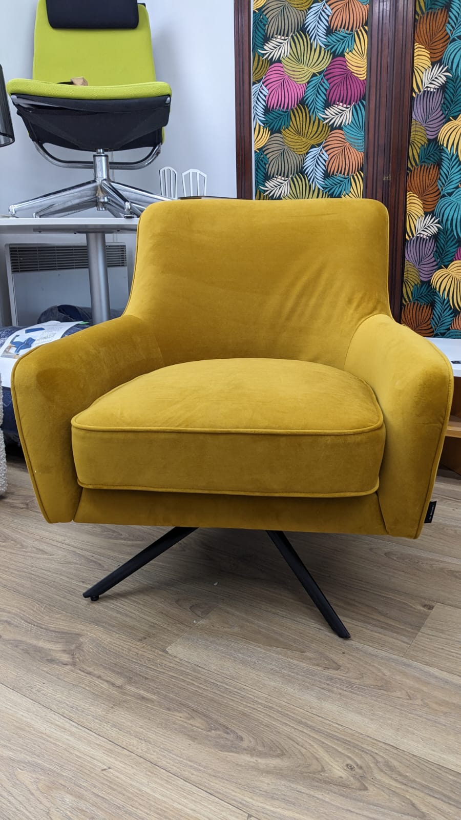 Fauteuil golden gun moutarde – Image 2