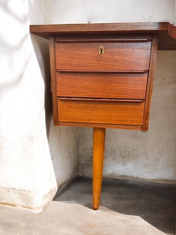 Bureau – Image 4