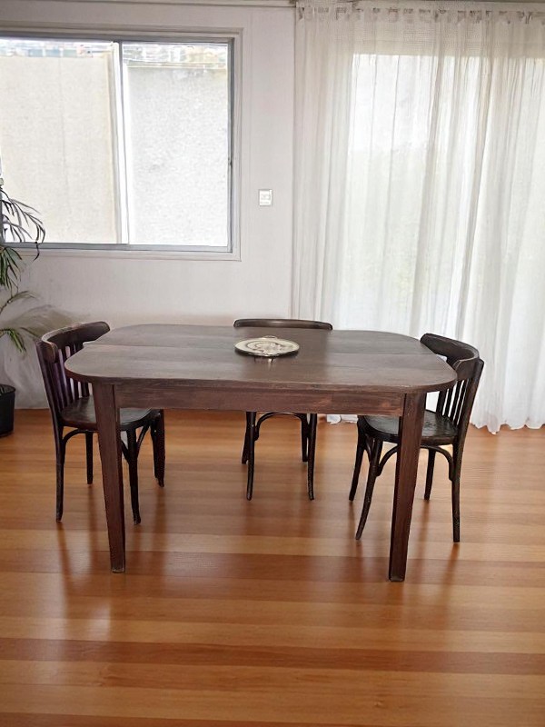 Table en bois 4 a 6 personnes – Image 3