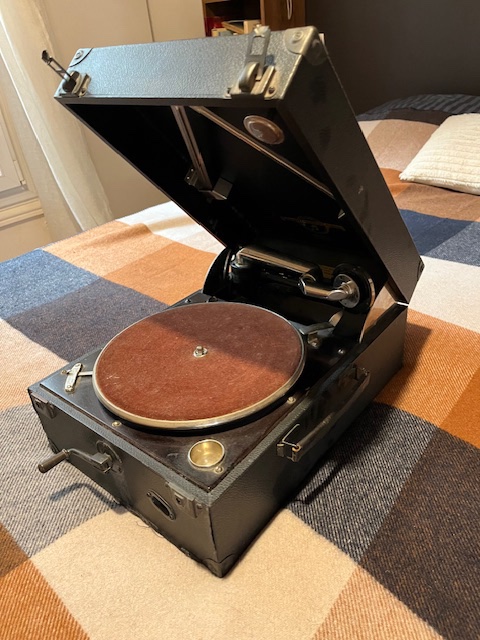 Tourne disque vintage – Image 2
