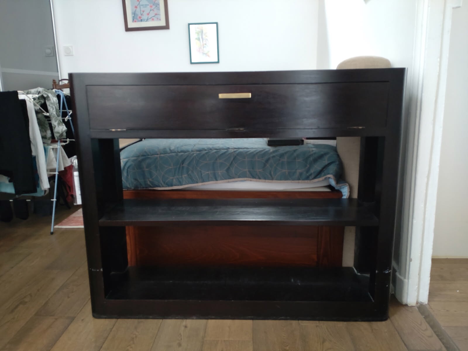 console en bois foncé – Image 2