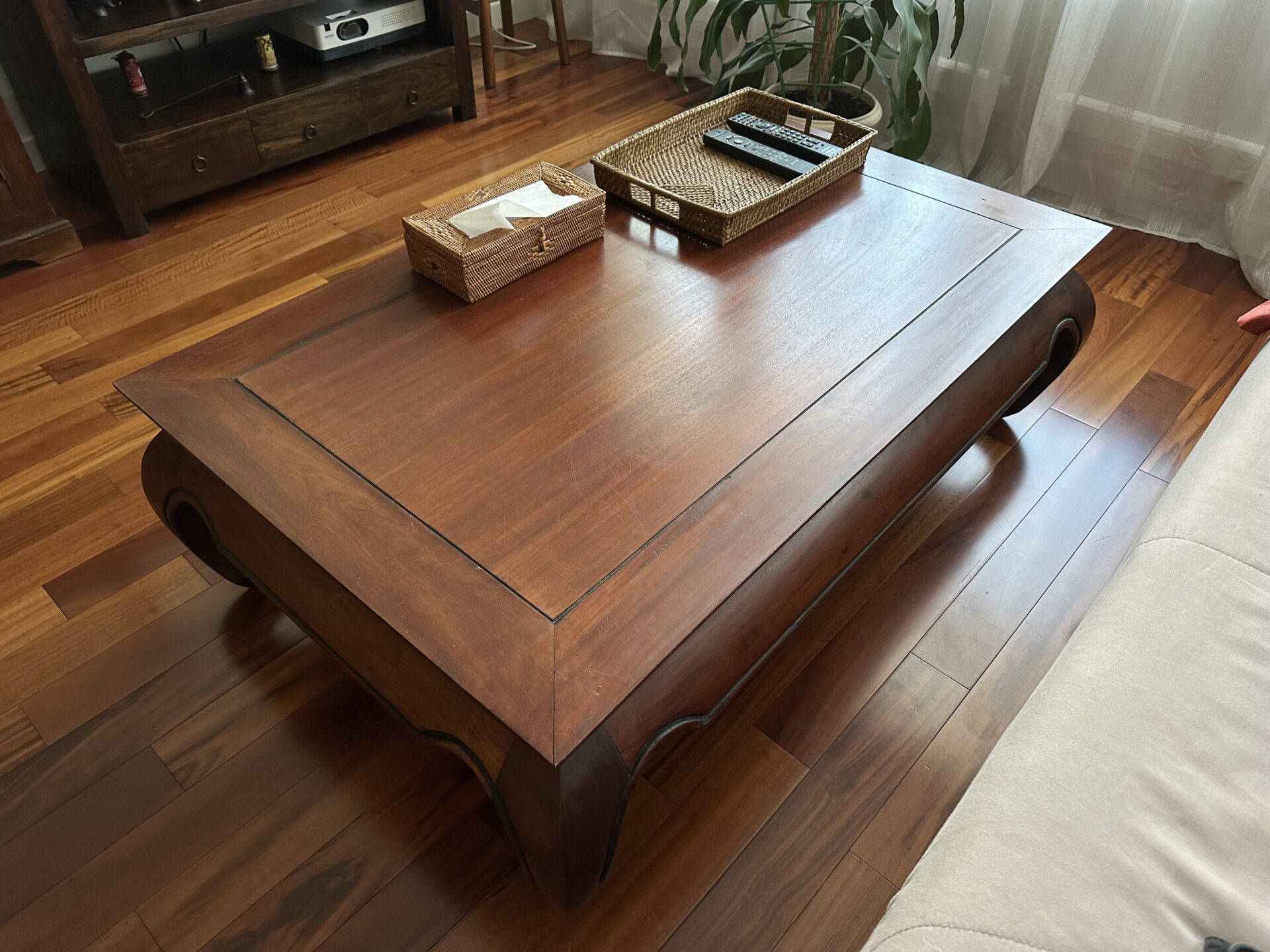 Table basse style colonial – Image 2