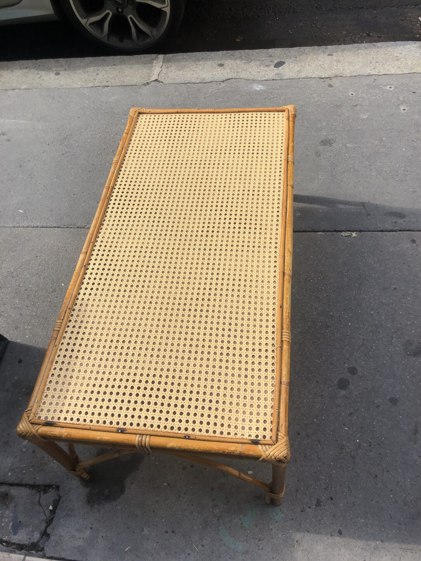 Table basse vintage rotin - canage – Image 2