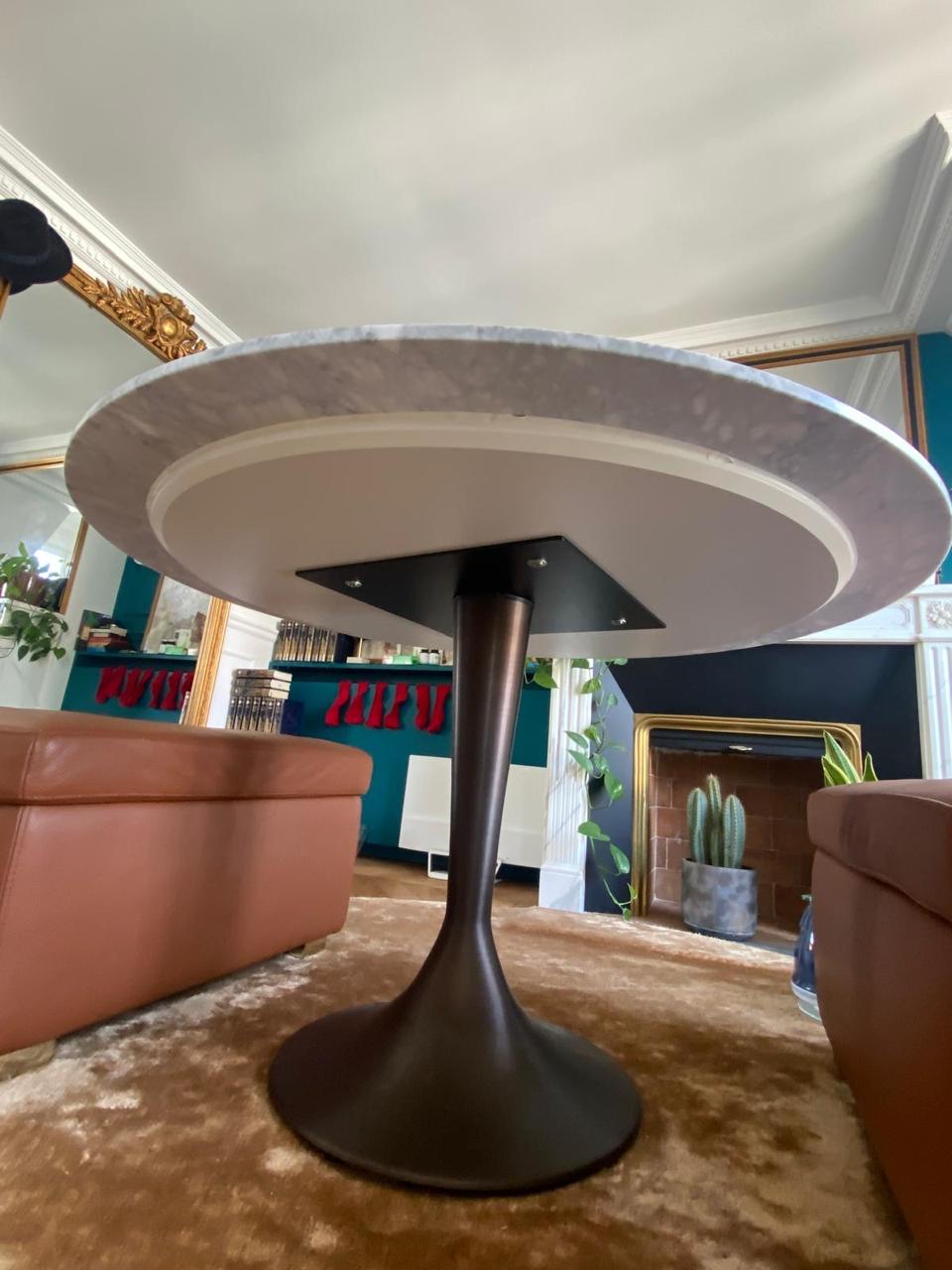 Table de salle à manger marbre blanc de Carrare – Image 4
