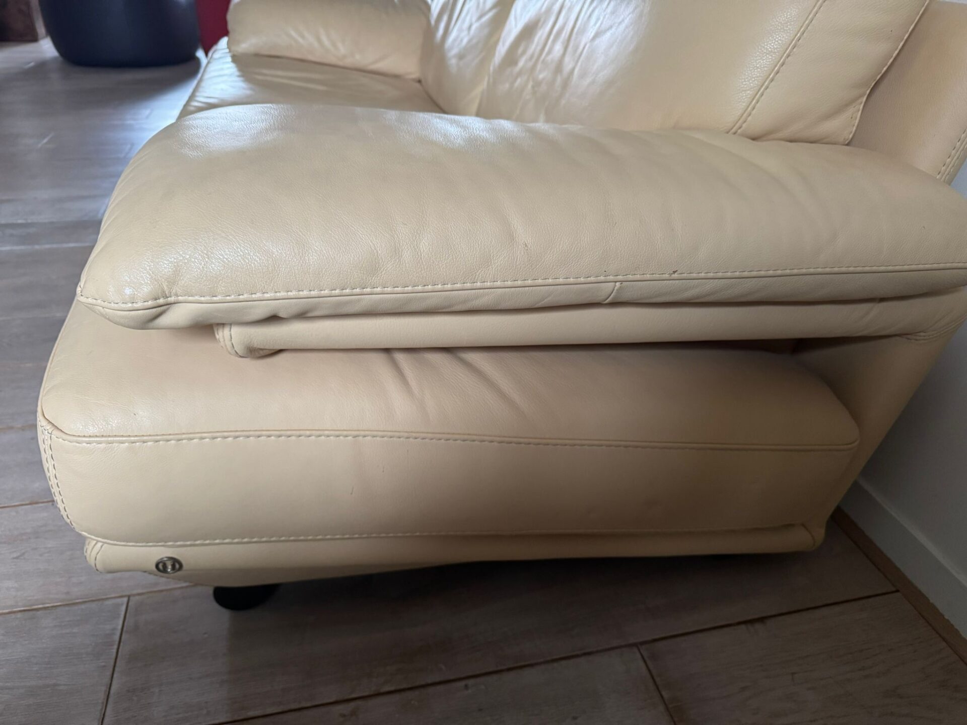 Canapé 3 places cuir beige NATUZZI – Image 2