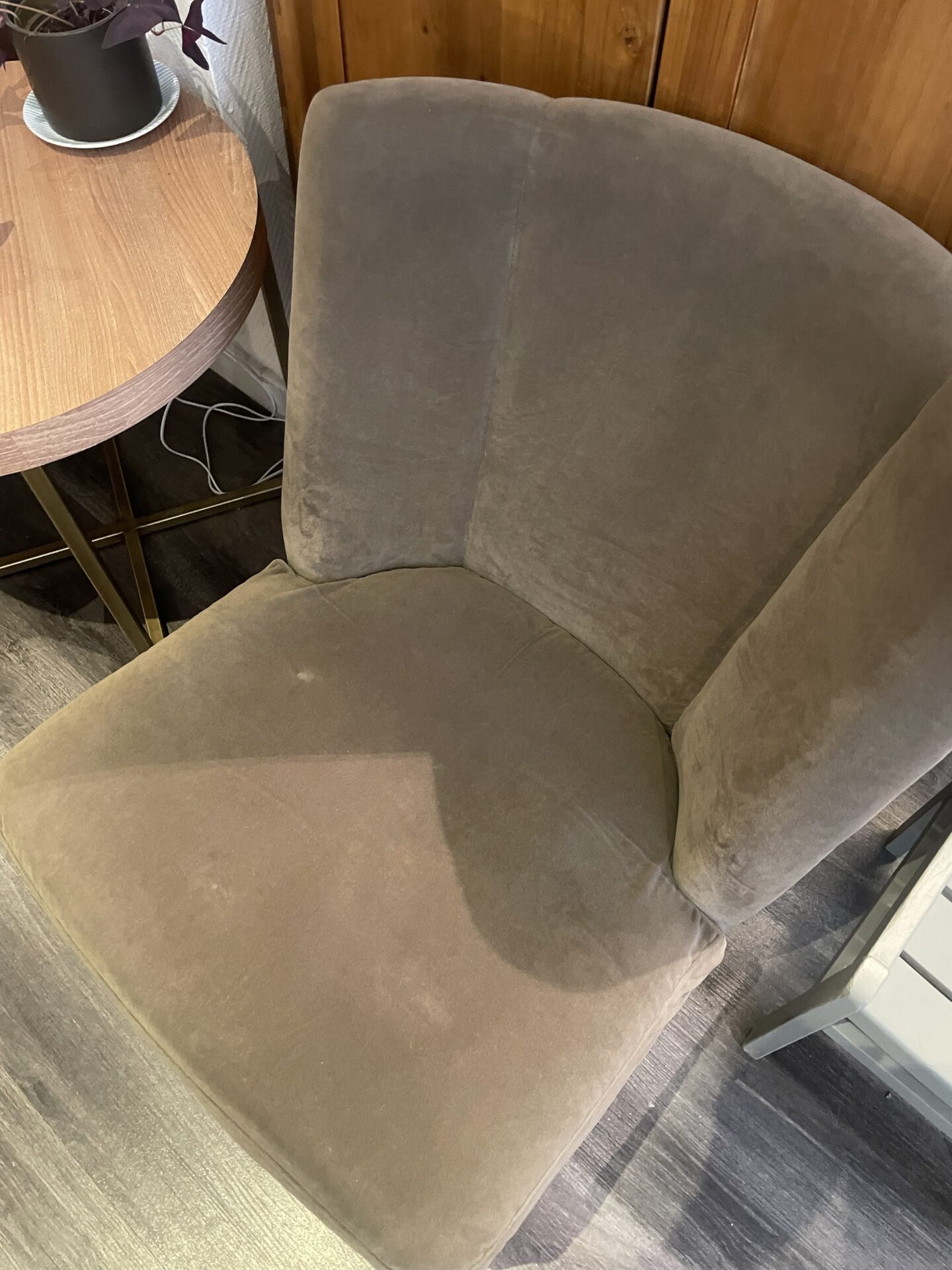Fauteuil velours gris foncé – Image 6