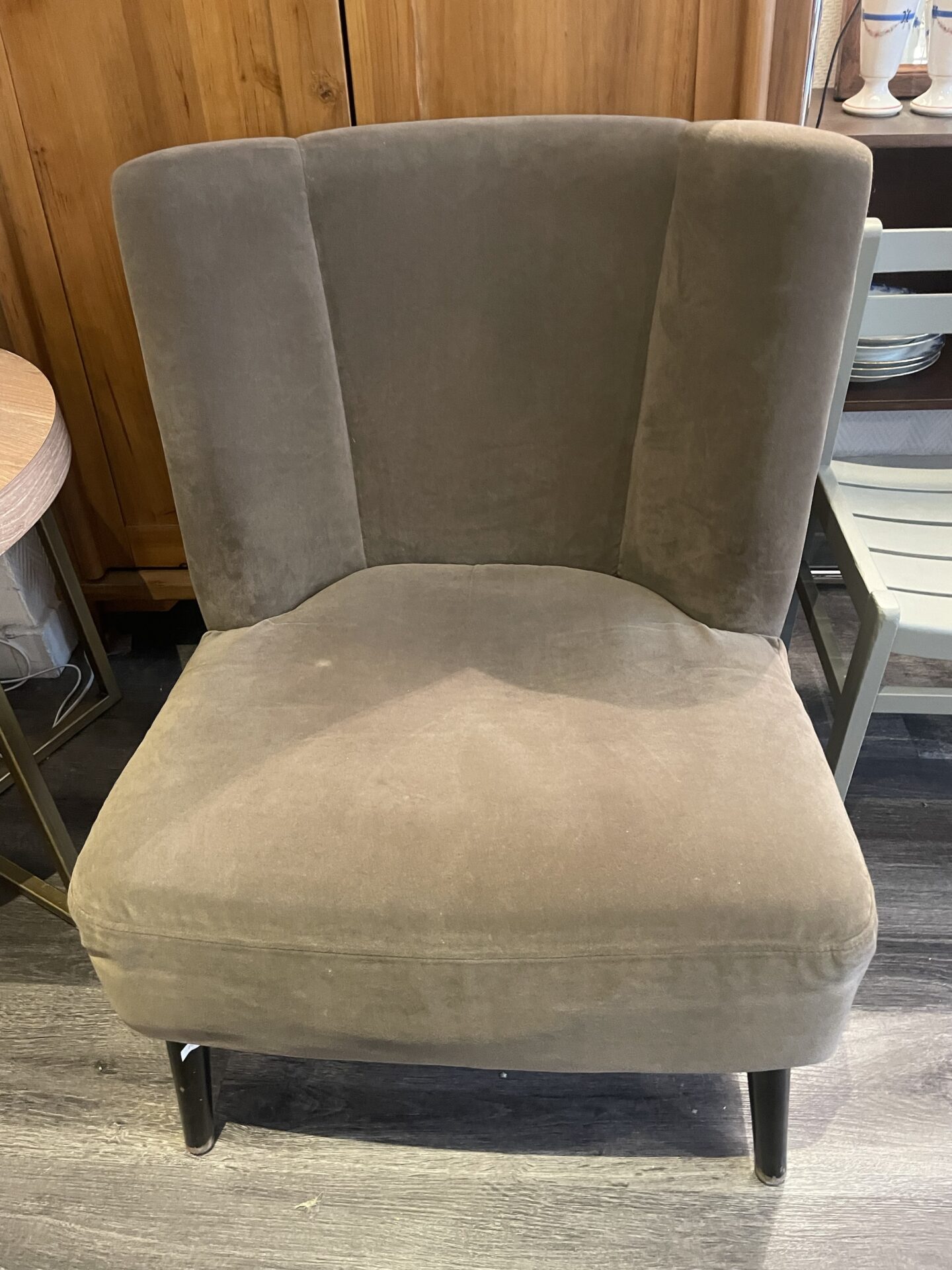 Fauteuil velours gris foncé – Image 5