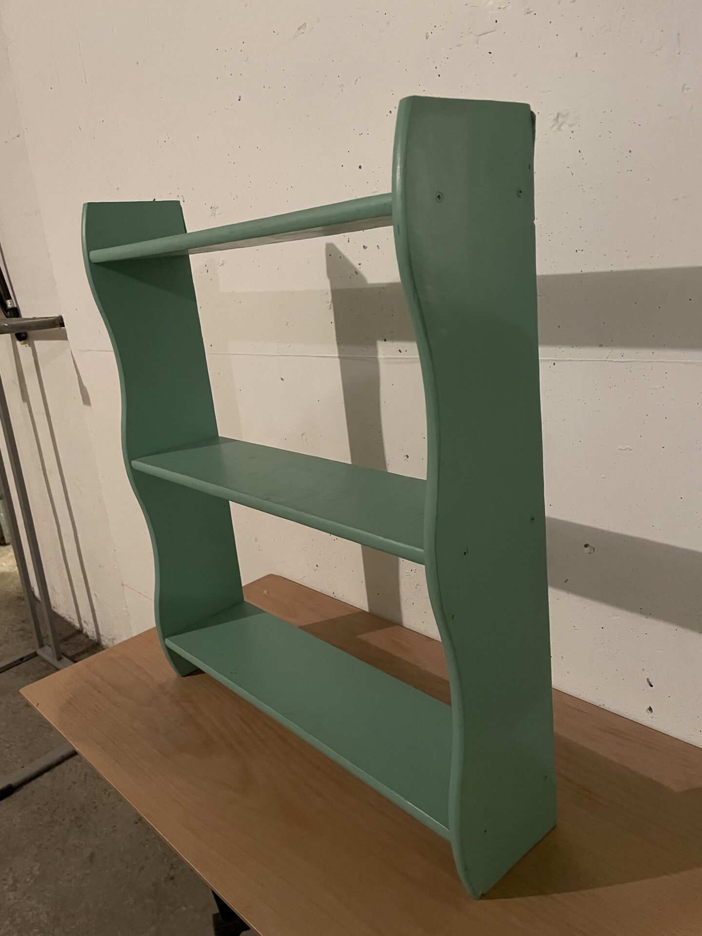 Étagères vertes en bois – Image 7