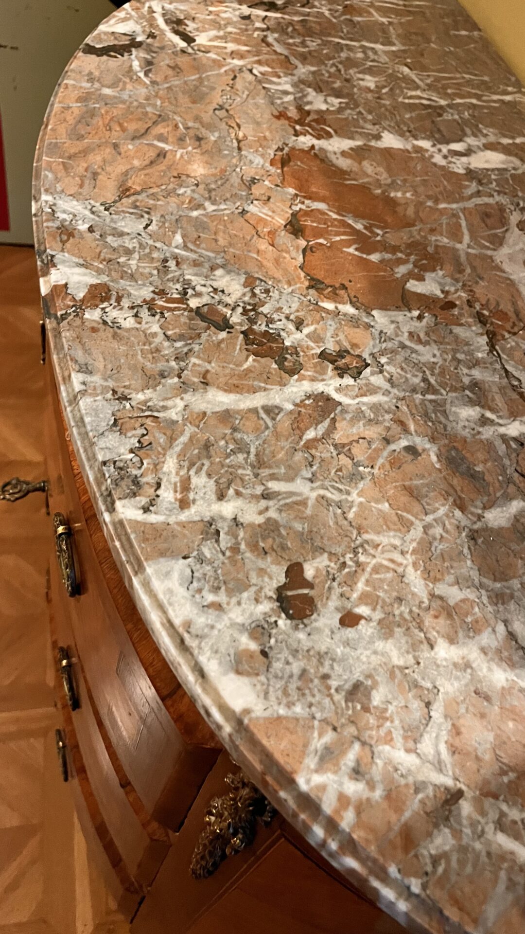 Commode 3 tiroirs avec plateau en marbre – Image 4